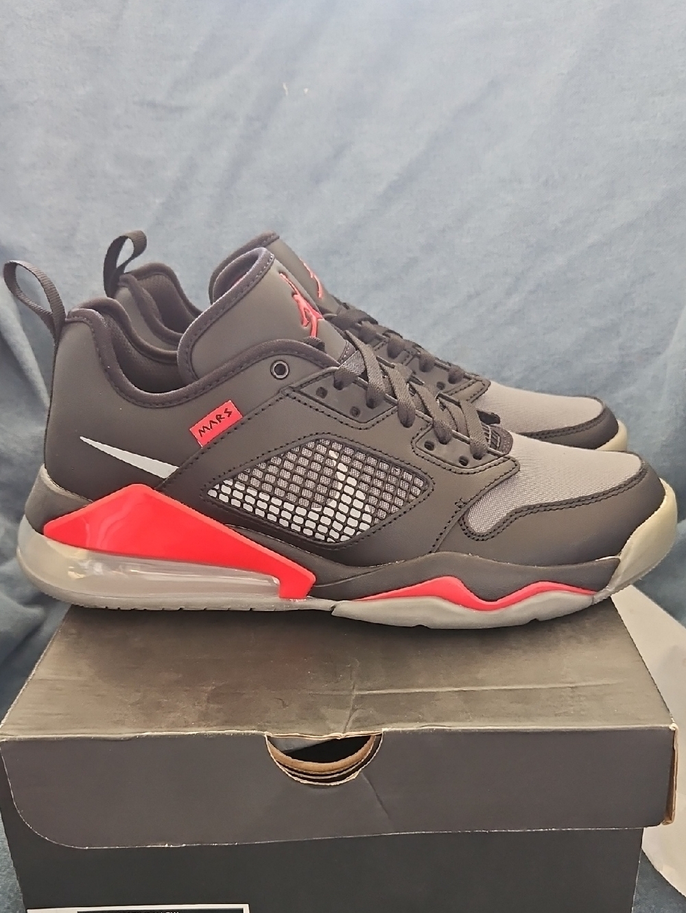 Jordan Mars 270 Low Sneakers Men's Size 8.5 BNIB Black Metallic Silver Infrared